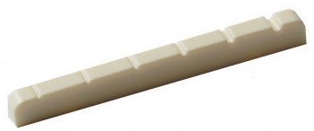 A028A Порожек верхний для электрогитары из высококачественной пластмассы, цвет - слоновая кость.
